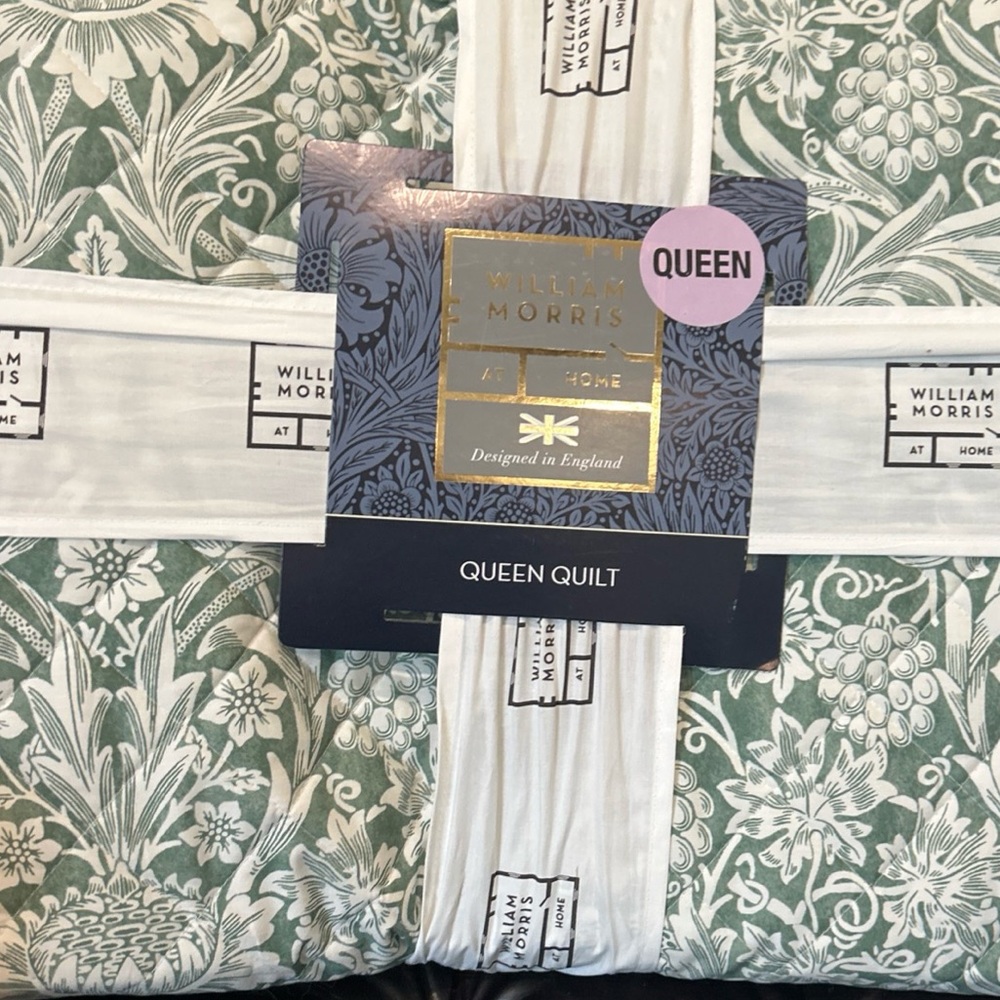 New William Morris Sunflower Queen Quilt ~Evergreen~